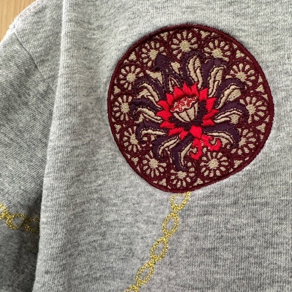 Artful Dodger Embroidered Graphic Short Sleeve Tee / Medium - Picture 5 of 12